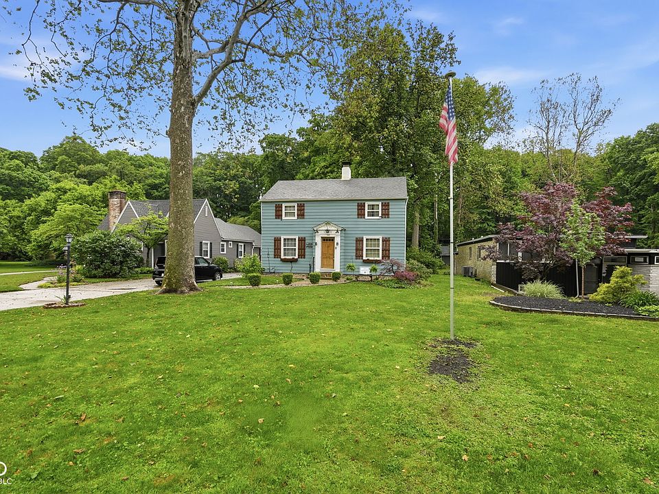 1st image of 1121 Woodlawn Dr