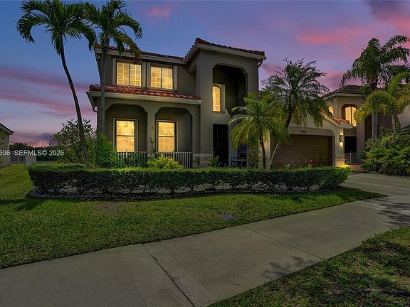 3rd image of 4281 Laurel Ridge Cir