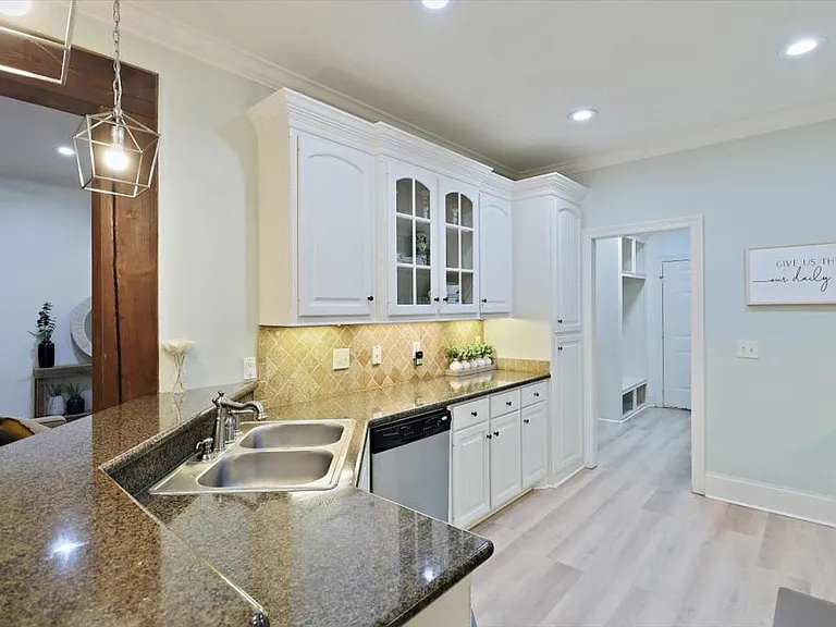 131 Stillhouse Creek Dr — Photo 9
