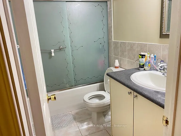 854 Knotty Pine Grv #LOWER — Photo 4