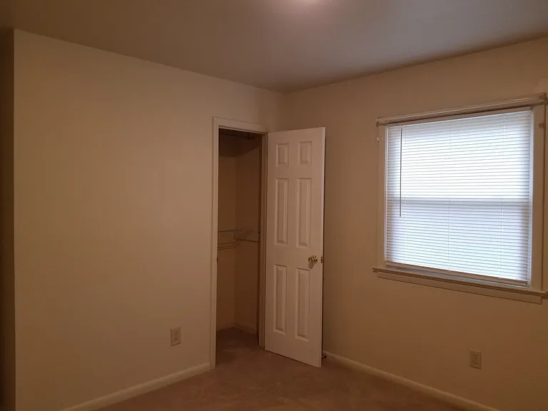 2nd bedroom from inside.
Window in picture is from previous pic (facing street).
2nd bedroom closet.