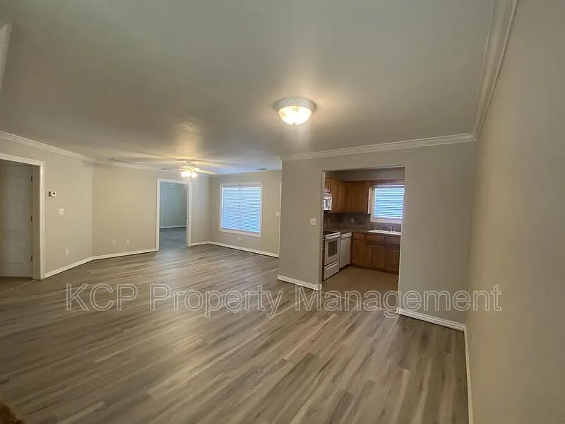2 bed, 2.0 bath, 1346 sqft, $950 — Photo 3
