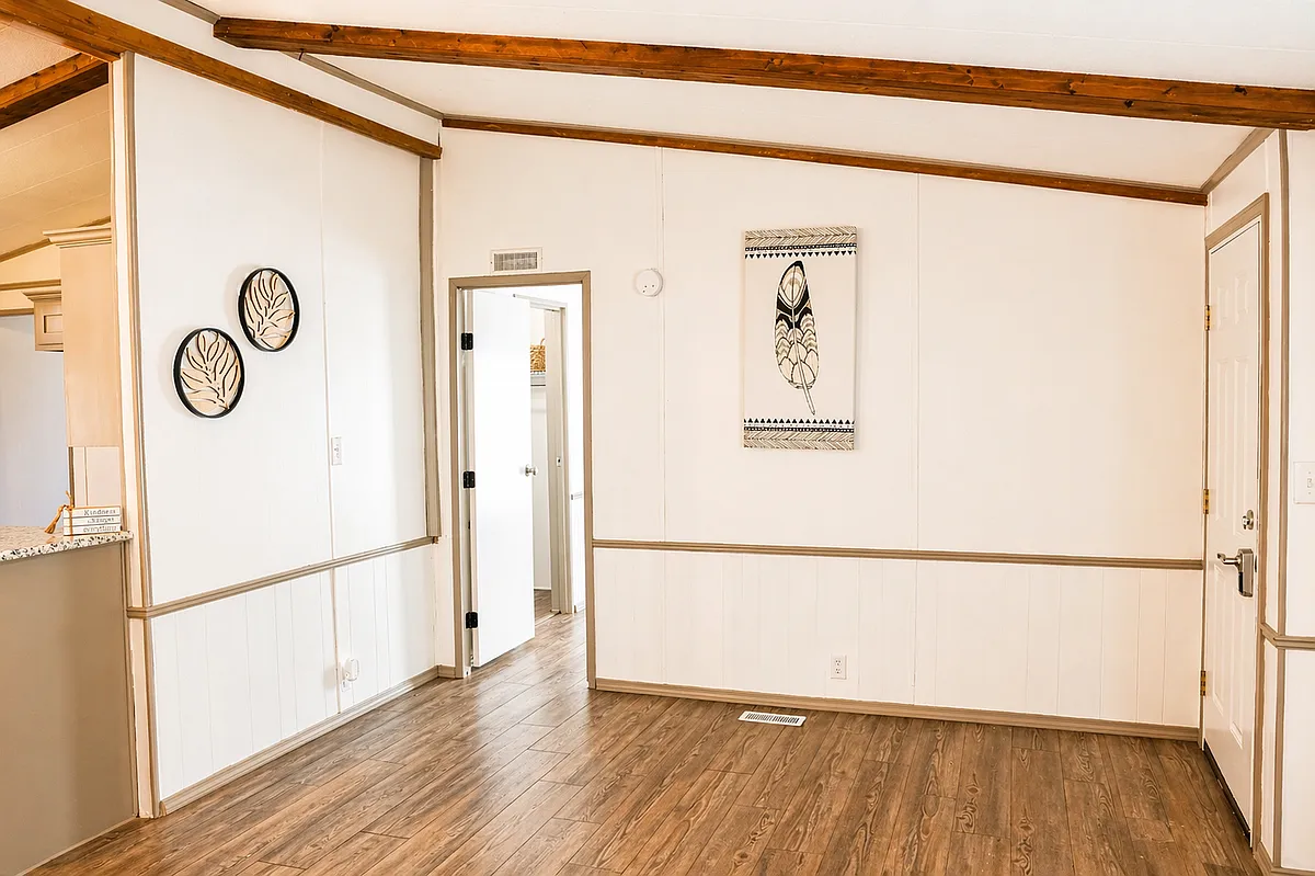 3 bed, 2.0 bath, 1344 sqft, $1,750 — Photo 2