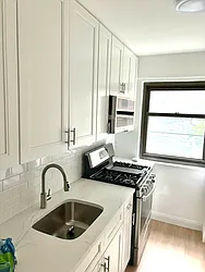 44-21 Macnish Street