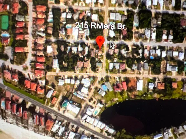 215 Riviera Dr, Panama City Beach, FL 32413