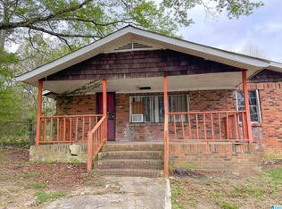 2298 Hillview Dr, Bessemer, AL 35022