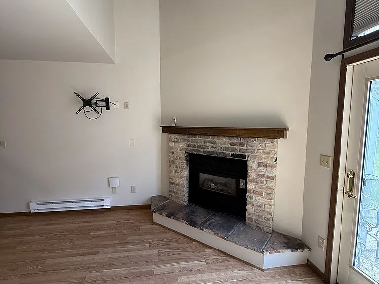 874 Xanadu Rd — Photo 3