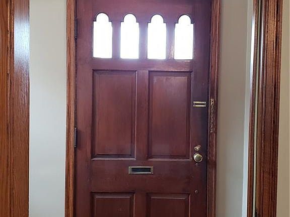 5th image of 2922 Weston Ave
