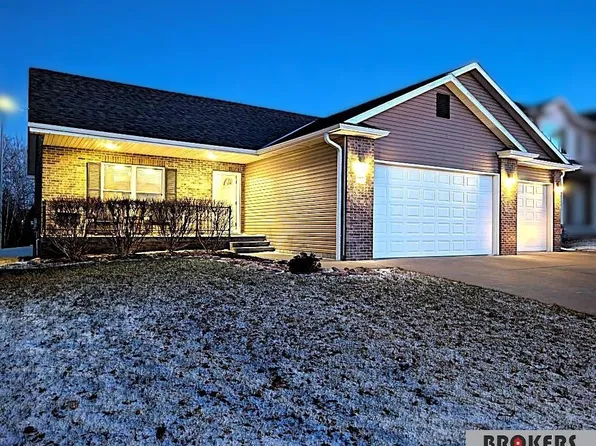 5230 N 13th St, Lincoln, NE 68521