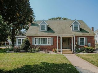 701 4th St NW, Austin, MN 55912