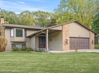 3760 Drexel Ct, Eagan, MN 55123
