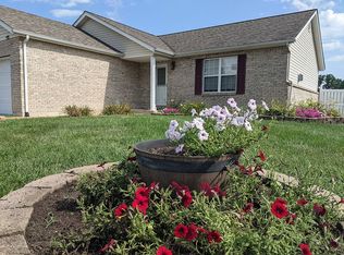 412 Hartmann Ln, Waterloo, IL 62298