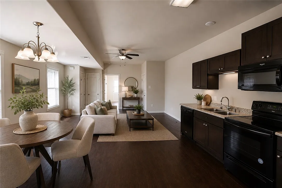 2 bed, 996 sqft, $1,100 — Photo 2