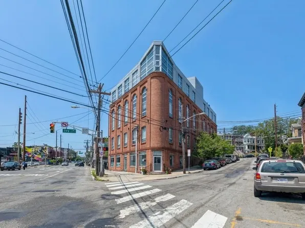 704 Grand Street image 28 of 30