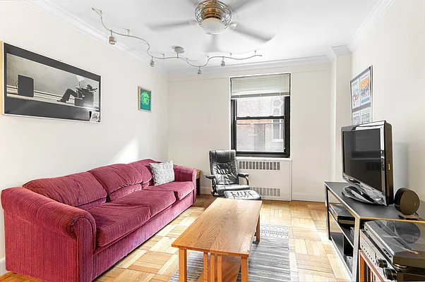 Rented by Compass | media 7