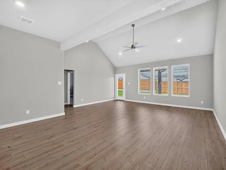 710 Summerberry Dr — Photo 6