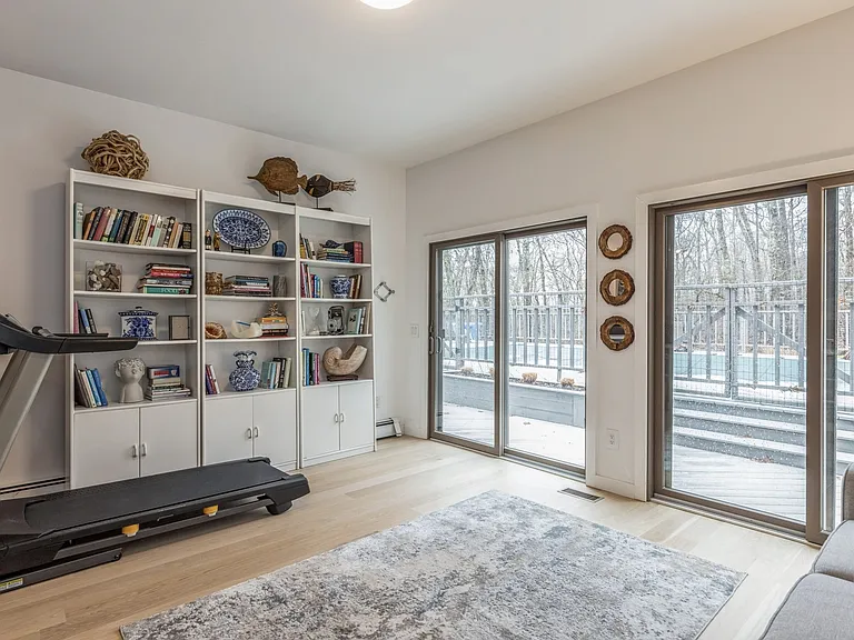 34 Rolling Hill Ct W — Photo 11