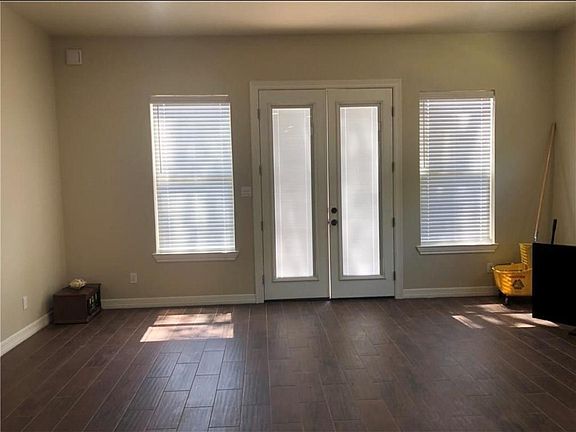 4th image of 702 N 14th St #A