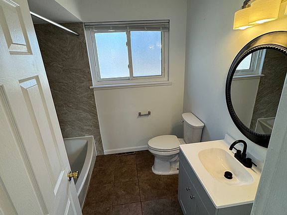 3rd image of 710 Lynn Haven Ln