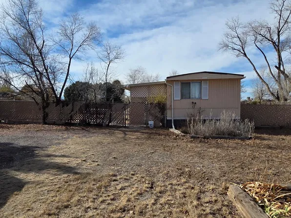727 S Joe Martinez Ln, Pueblo West, CO 81007