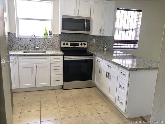 3rd image of 864 NW 107th St #1