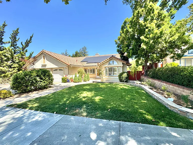 3281 Falerno Way — Photo 2