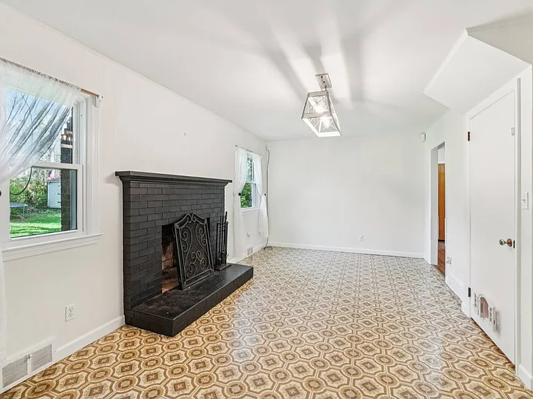 710B Heatherwood Dr — Photo 9