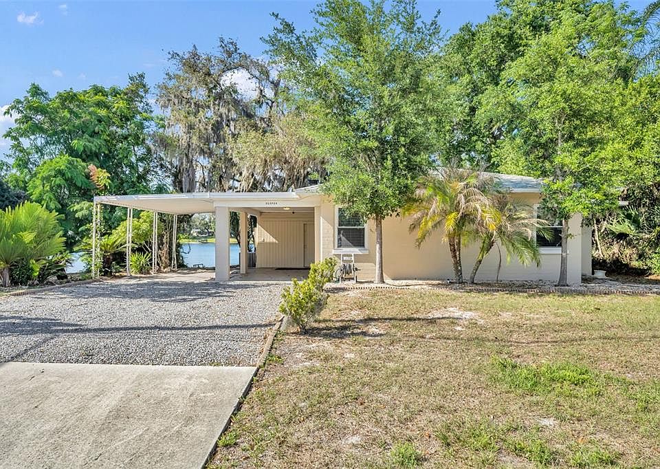 1st image of 11 PLUMOSA AVENUE