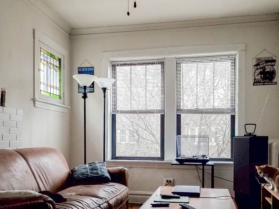 1st image of 4846 N Rockwell St #1