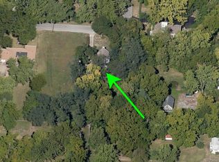 6007 Barrymore Dr, Kansas City, MO 64134