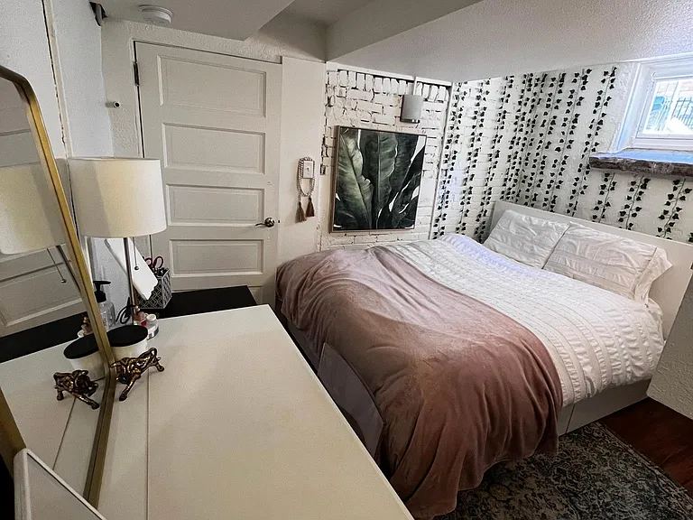 613 Pine St #1 — Photo 16