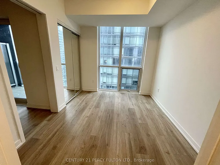 1 Yorkville Ave #2507 — Photo 6
