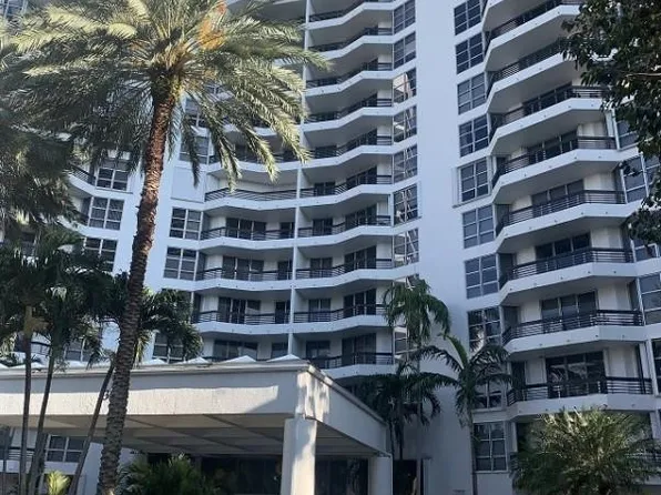 3600 Mystic Pointe Dr APT 314, Aventura, FL 33180