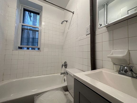 5th image of 522 E 142nd St APT 1A