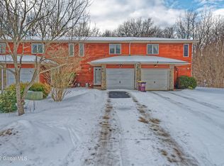 94 Velina Dr, Guilderland, NY 12084