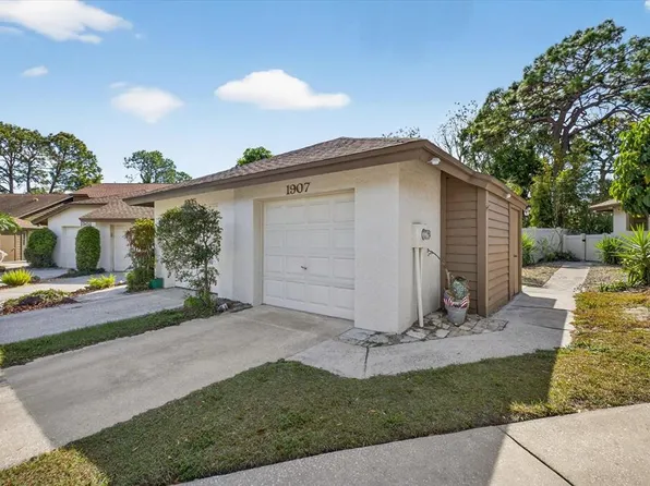 1907 Bayshore Ct, Safety Harbor, FL 34695