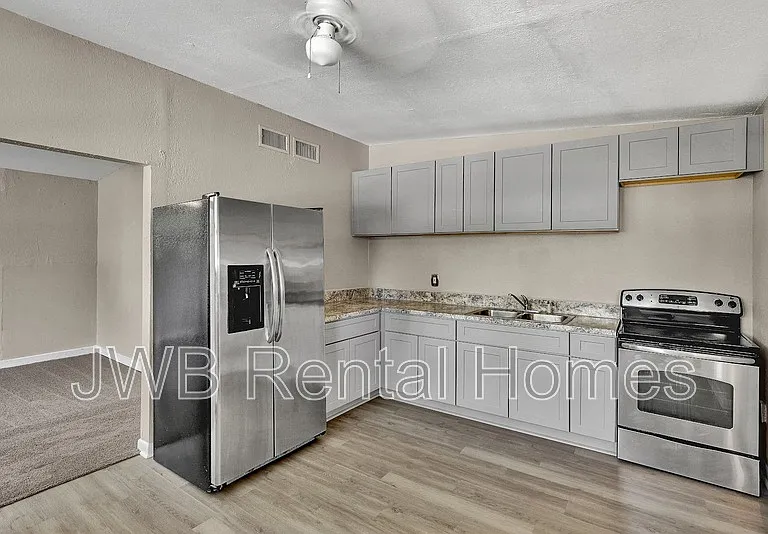 9148 13th Ave — Photo 2