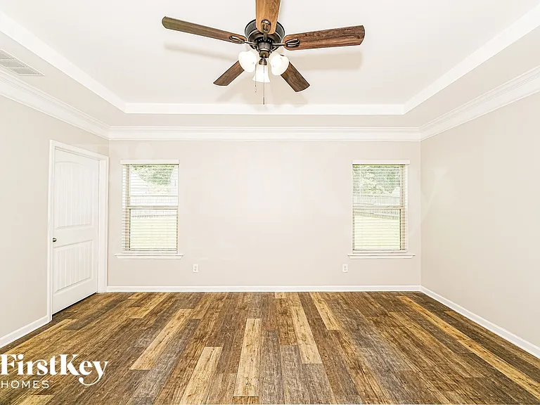 8613 Clarke Ln — Photo 10