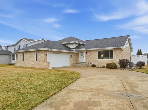 7215 Starling Dr, Schererville, IN 46375