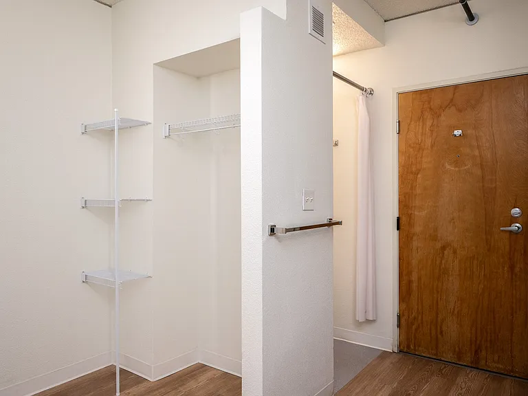 Alder House — Photo 29