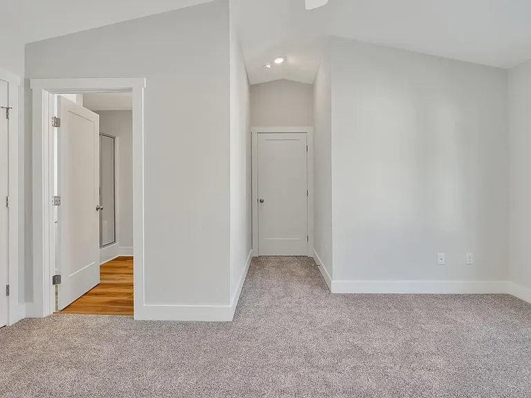 2866 Worth Dr — Photo 12