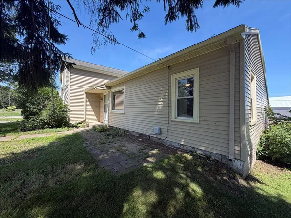 1846 Ridge Rd, Webster, NY 14580