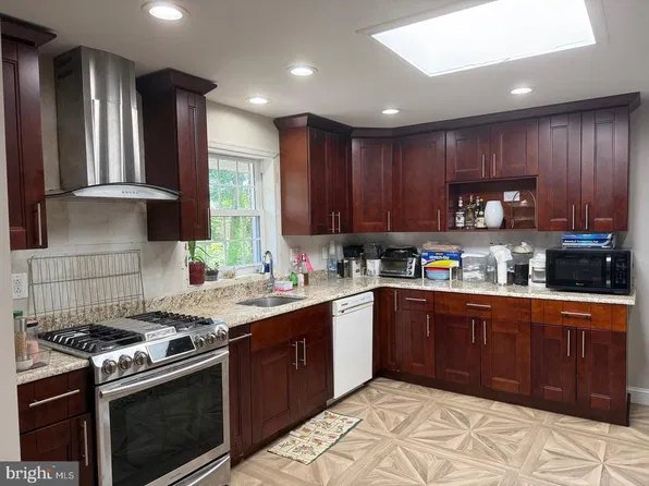 1917 Great Falls St, Mc Lean, VA 22101