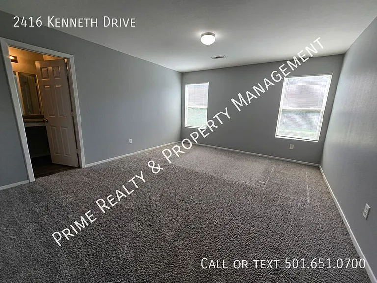2416 Kenneth Dr — Photo 9