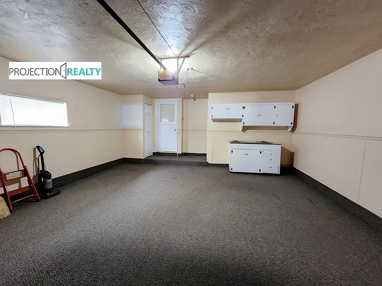 11128 NE Everett St — Photo 9
