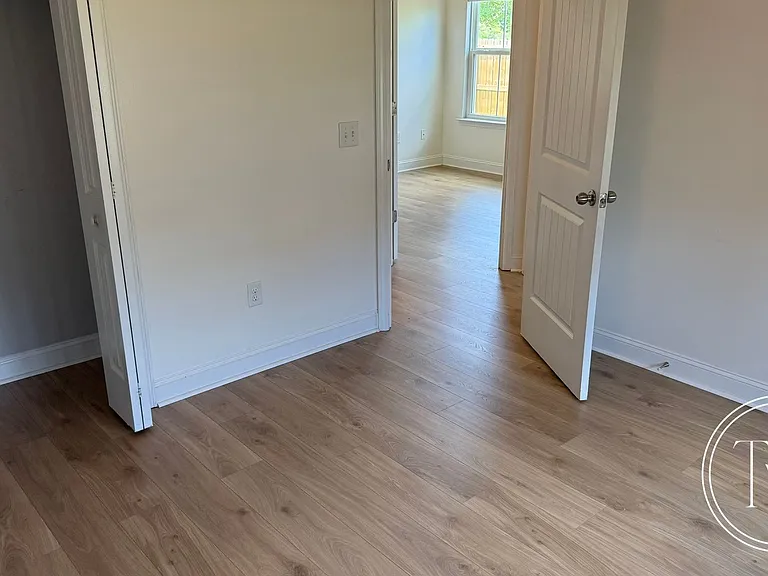 500 Thorp Cir — Photo 17