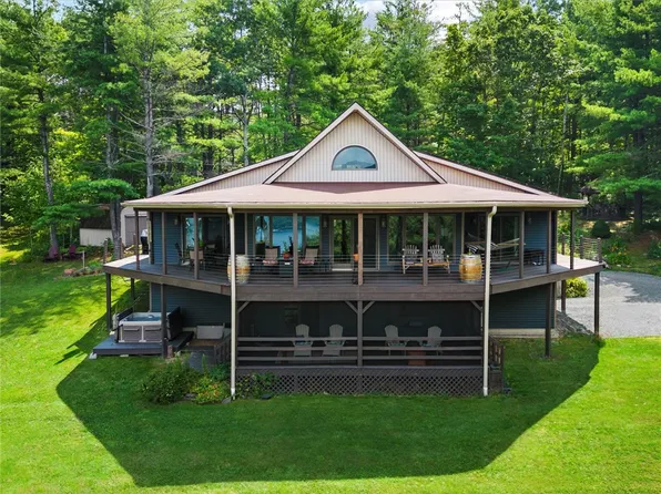 8851 Silvernail Rd, Hammondsport, NY 14840