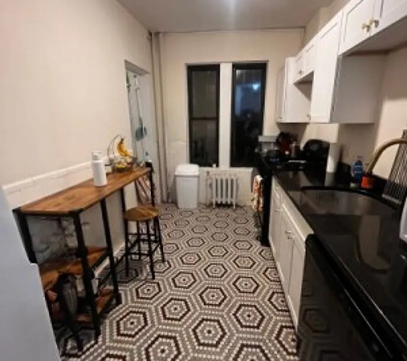 452 Park Dr #2A