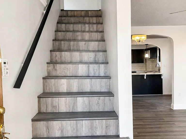 710 S 17th Ave — Photo 16