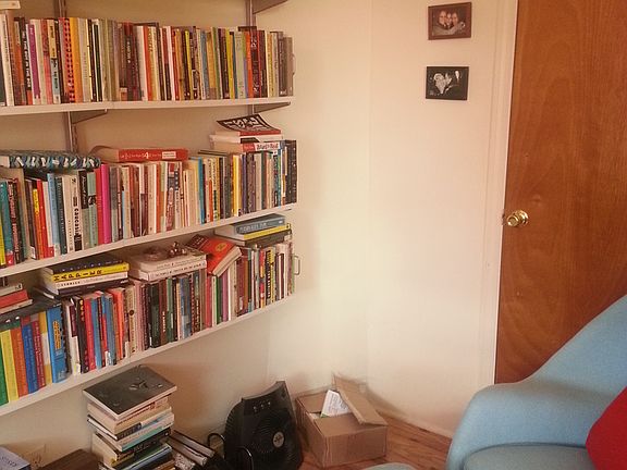 5th image of 121 Jefferson Ave APT 19